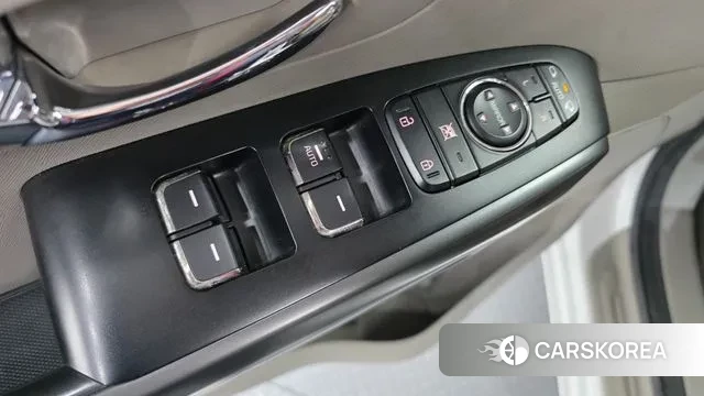 Kia The New Carnival 2018 Белый из Кореи, фото 3