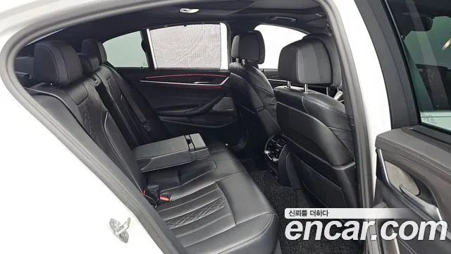 BMW 5 Series (G30) 2023 Белый из Кореи, фото 3