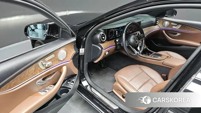 Mercedes-Benz E-Class W213 2021 Черный из Кореи, фото 3