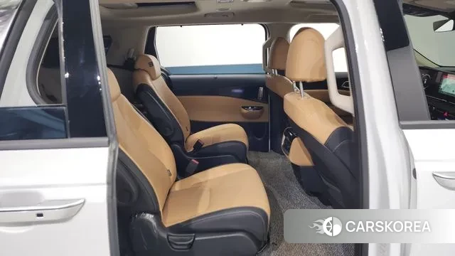 Kia Carnival 4th generation 2023 Белый из Кореи, фото 3