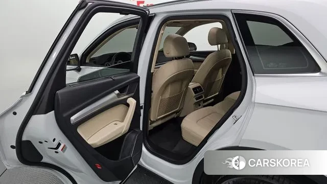 Audi Q5 (FY) 2023 Белый из Кореи, фото 3