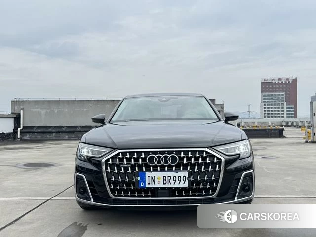 Audi A8 2023 Черный из Китая, фото 3