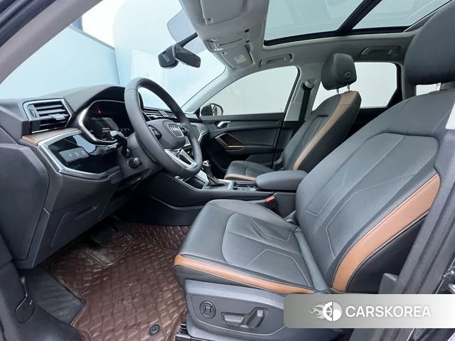 Audi Q3 2022 Темно-серый из Китая, фото 3