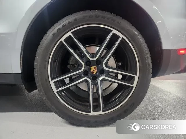 Porsche Macan 2019 Серебристо-серый из Кореи, фото 3