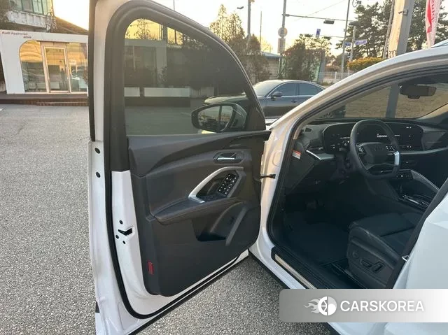 Audi Q5 (80A) 2025 Белый из Кореи, фото 3