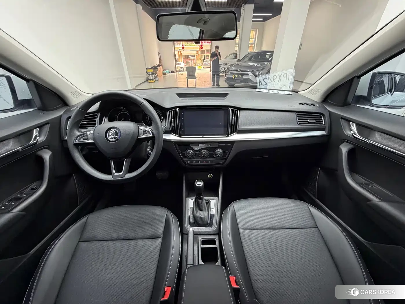 Skoda Komick 2023 Белый из Китая, фото 3