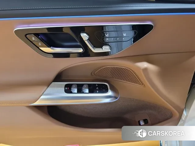 Mercedes-Benz E-Class W214 2024 Белый из Кореи, фото 3