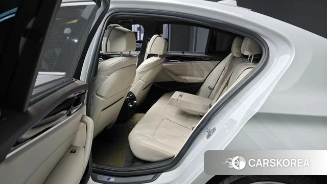 BMW 5 Series (G30) 2019 Белый из Кореи, фото 3