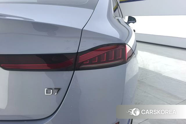 Roewe D7 EV 2024 Темно-серый из Китая, фото 3