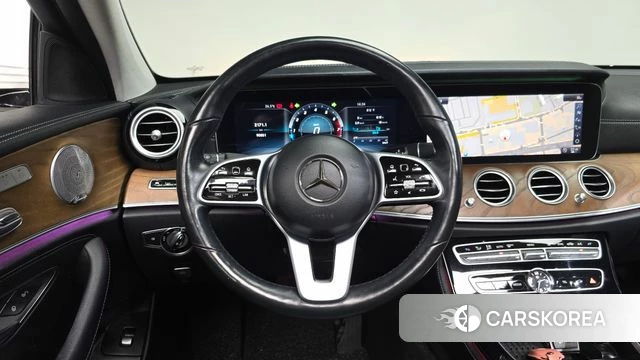 Mercedes-Benz E-Class W213 2018 Белый из Кореи, фото 3