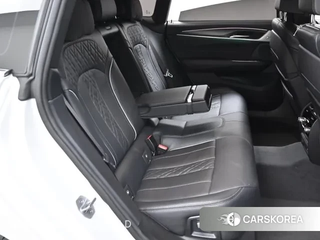 BMW 6 Series GT (G32) 2023 Белый из Кореи, фото 3