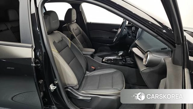 Chevrolet (GM Daewoo) Trax Crossover 2023 Черный из Кореи, фото 3