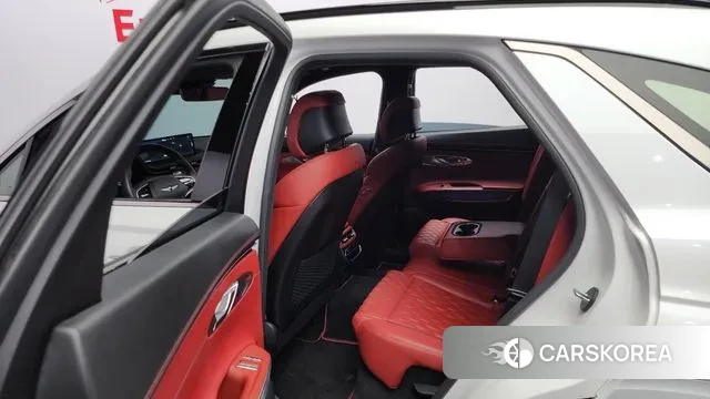 Genesis GV70 2022 Белый из Кореи, фото 3