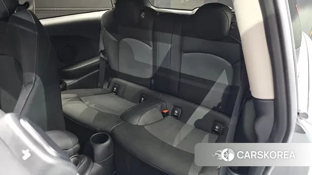 Mini Cooper 2023 Серебристо-серый из Кореи, фото 3