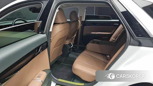 Hyundai Grandeur Hybrid (GN7) 2024 Белый из Кореи, фото 3