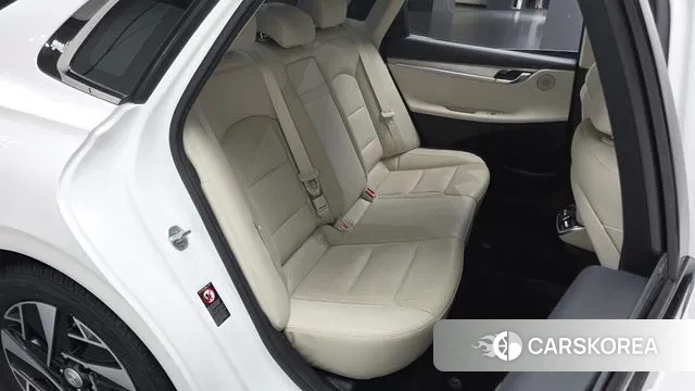 Hyundai The New Grandeur IG Hybrid 2021 Белый из Кореи, фото 3