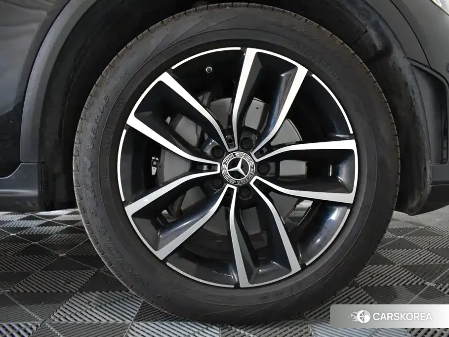 Mercedes-Benz GLC 2022 Черный из Китая, фото 4