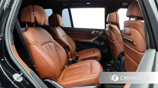 BMW X7 (G07) 2023 Черный из Кореи, фото 3