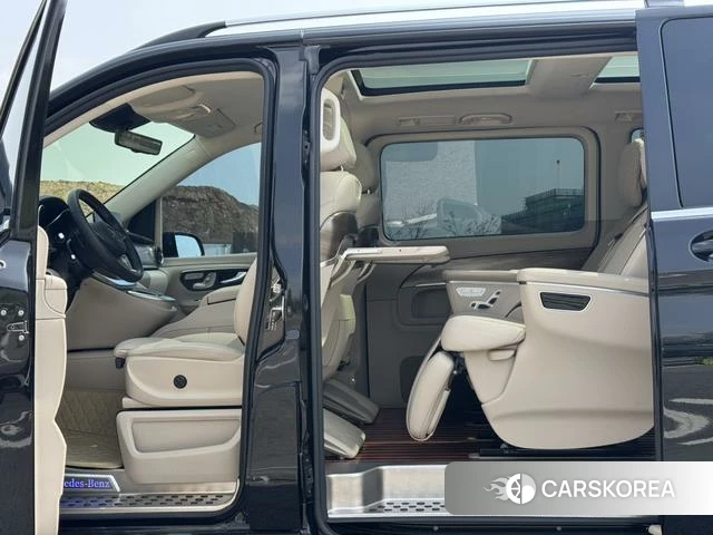 Mercedes-Benz V-class id 3908024 из Китая 3