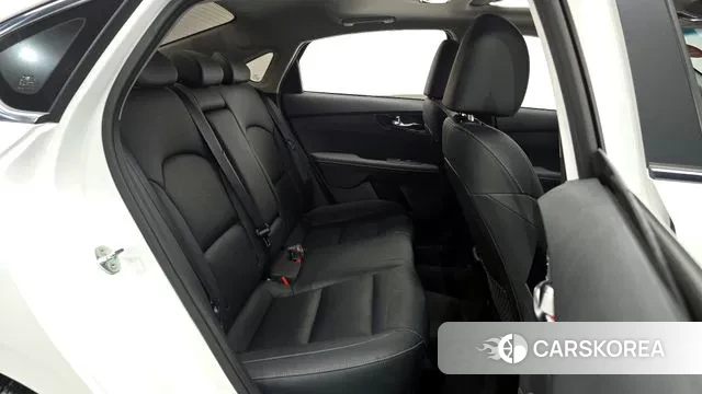 Kia The New K3 2nd generation 2021 Белый из Кореи, фото 3