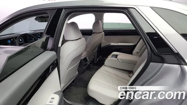 Hyundai Grandeur Hybrid (GN7) 2023 Серебряный из Кореи, фото 3