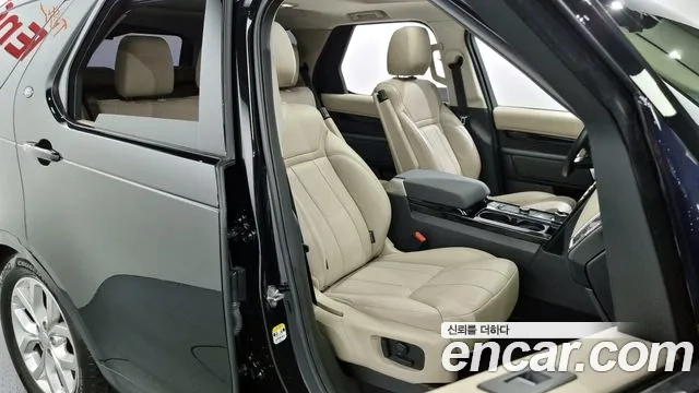 Land Rover Discovery 5 2019 Черный из Кореи, фото 3
