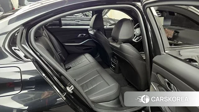 BMW 3 Series (G20) 2025 Черный из Кореи, фото 3