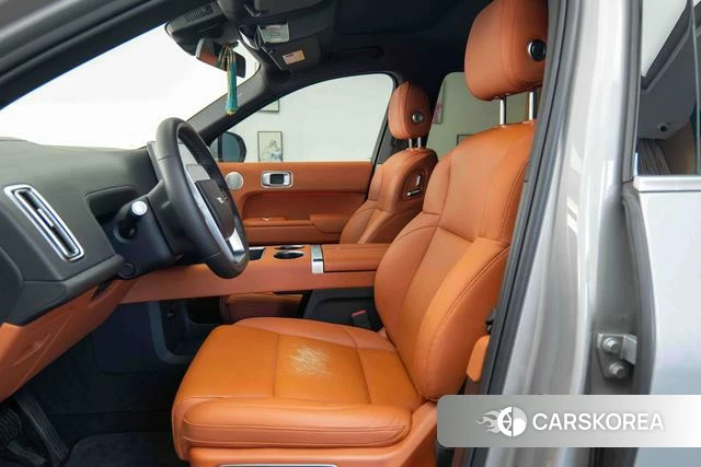 Ideal car Ideal L8 2023 Серебристо-серый из Китая, фото 3