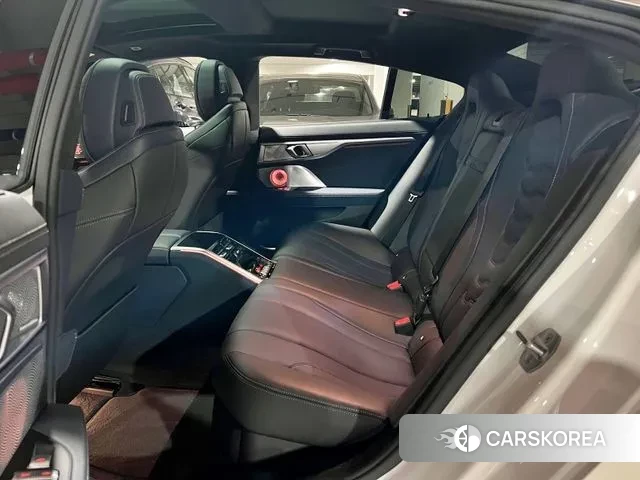 BMW 8 Series (G15) 2024 Белый из Кореи, фото 3