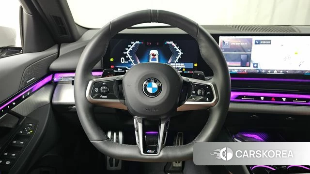 BMW 5 Series (G60) 2024 Белый из Кореи, фото 3