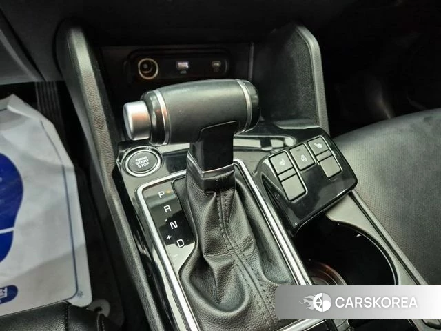 Kia Sportage 5th Generation 2022 Белый из Кореи, фото 3