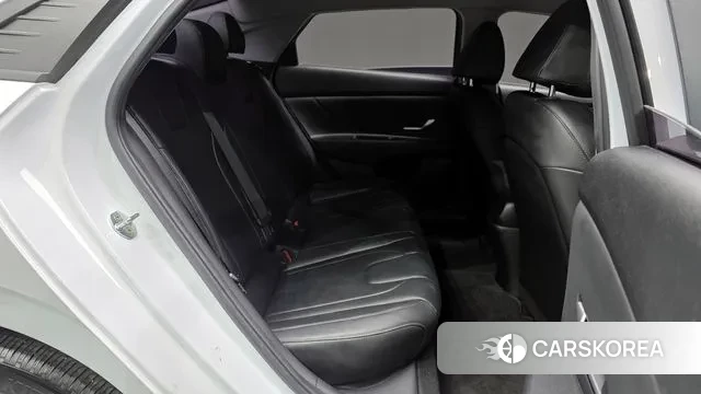 Hyundai Avante (CN7) 2022 Белый из Кореи, фото 3