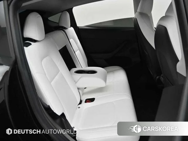 Tesla Model Y 2023 Черный из Кореи, фото 3