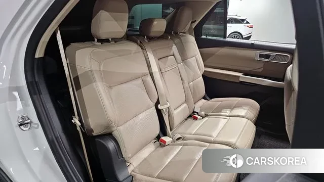 Ford Explorer 6th Generation 2021 Белый из Кореи, фото 3