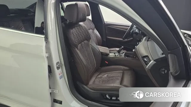 BMW 5 Series (G30) 2020 Белый из Кореи, фото 3