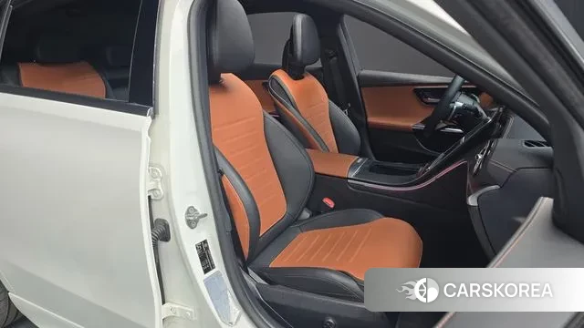 Mercedes-Benz C-Class W206 2022 Белый из Кореи, фото 3