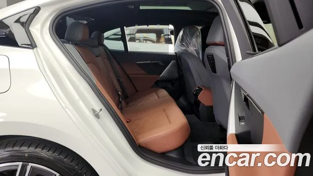 BMW 5 Series (G60) 2024 Белый из Кореи, фото 3