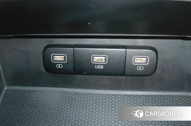 Kia Carnival 4th generation 2021 Белый из Кореи, фото 3