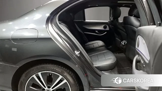 Mercedes-Benz E-Class W213 2021 Серый из Кореи, фото 3