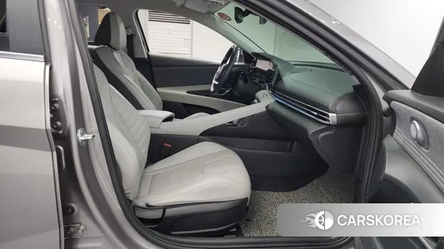 Hyundai Avante (CN7) 2020 Серебристо-серый из Кореи, фото 3