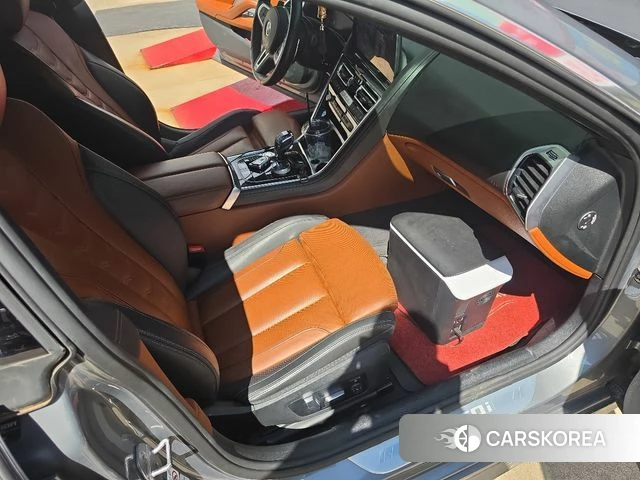 BMW 8 Series (G15) 2022 Серебристо-серый из Кореи, фото 3