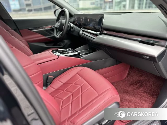 BMW 5 series 2024 Черный из Китая, фото 3