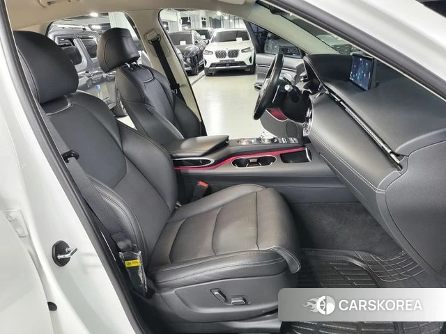 Genesis GV70 2022 Белый из Кореи, фото 3