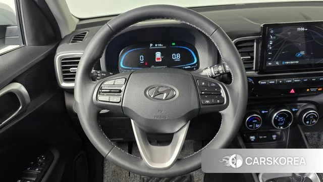 Hyundai Venue 2025 Светло-серебряный цвет из Кореи, фото 3