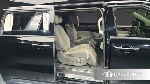 Kia The New Carnival 4th Generation 2024 Черный из Кореи, фото 3