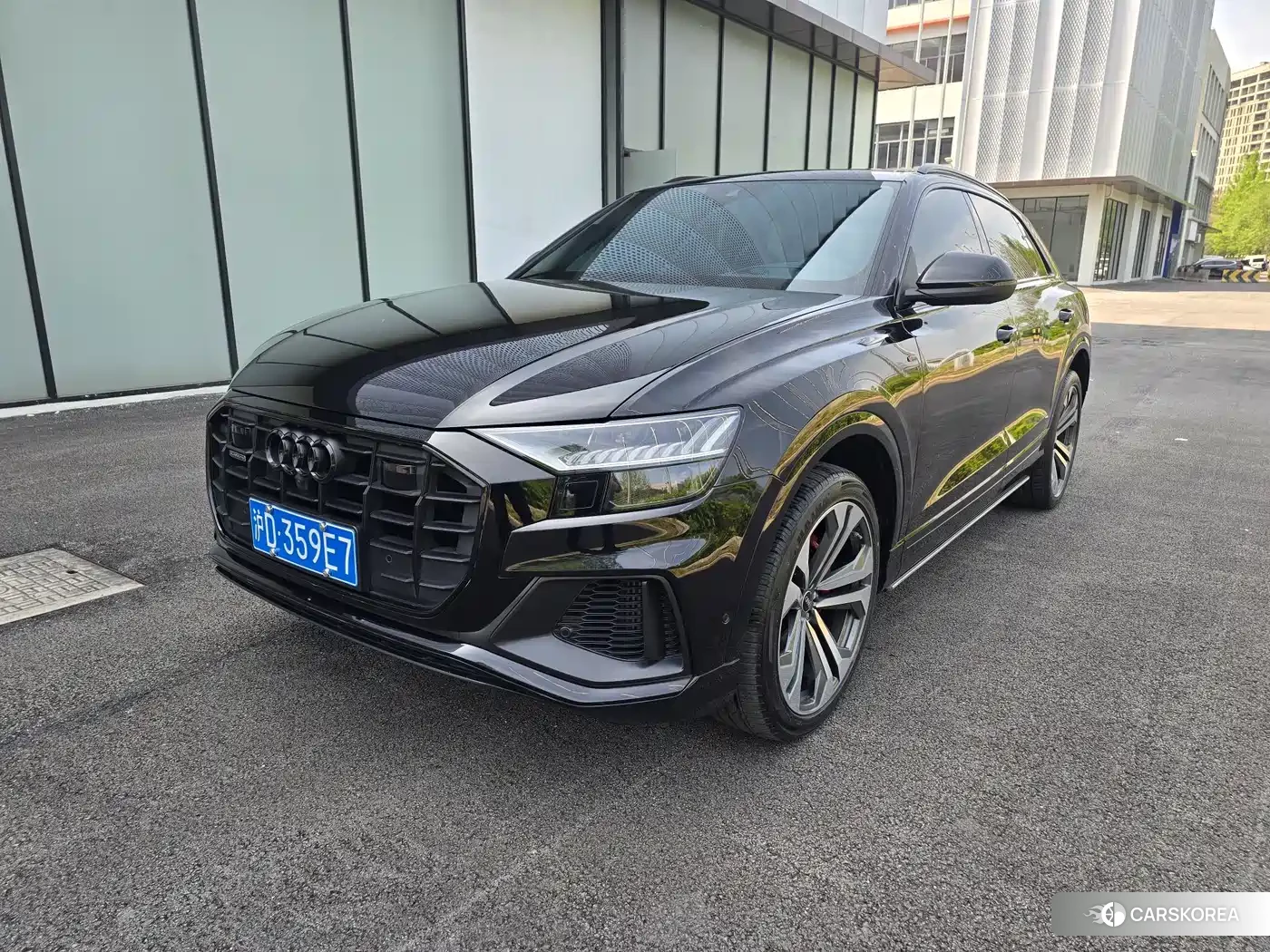 Audi Q8 2021 Черный из Китая, фото 3
