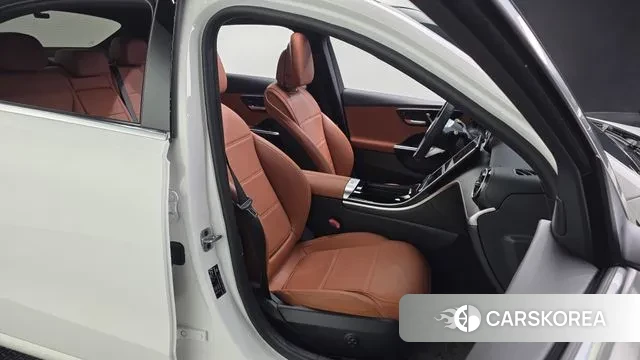 Mercedes-Benz C-Class W206 2024 Белый из Кореи, фото 3