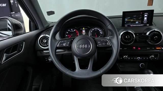 Audi New A3 2018 Черный из Кореи, фото 3