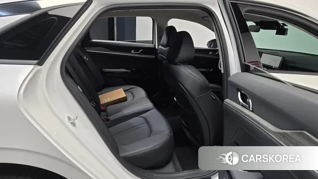 Kia The New K5 3rd generation 2024 Белый из Кореи, фото 3