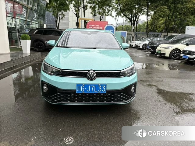 Volkswagen Lavida 2023 Зеленый из Китая, фото 3